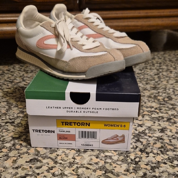 Tretorn Women's Sneakers - White and Blush Pink - Picture 1 of 2